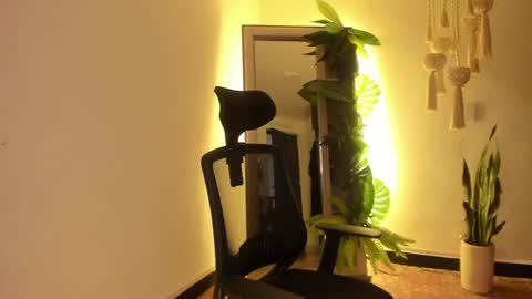 Venus online show from 01-21-25, 06:02