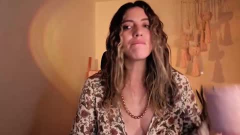 Venus online show from 10-30-25, 04:19