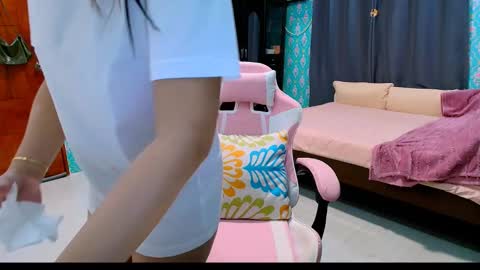 scarlett. online show from 12-17-25, 02:06