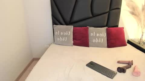 Snapshot of scarbadgirl_ chatting on 10-06-25, 03:37 scarbadgirl_ online show from 10-06-25, 03:37