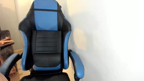 Snapshot of scarbadgirl_ chatting on 11-24-25, 03:28 scarbadgirl_ online show from 11-24-25, 03:28