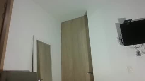 Snapshot of scarle222421 chatting on 01-01-25, 01:04 scarle222421 online show from 01-01-25, 01:04