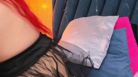 Snapshot of scarleett_jones chatting on 12-03-24, 03:52 scarleett jones online show from 12-03-24, 03:52