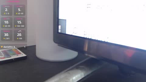 Snapshot of scarlet_100 chatting on 12-20-25, 02:29 scarlet_100 online show from 12-20-25, 02:29