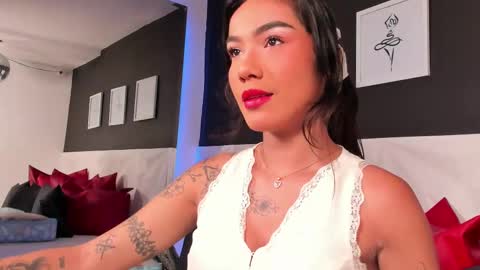 Snapshot of scarlet_castro chatting on 10-01-25, 04:35 Scarlet online show from 10-01-25, 04:35