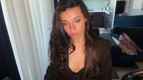 Snapshot of scarlet_daisy_ chatting on 05-05-26, 07:16 Sophie online show from 05-05-26, 07:16