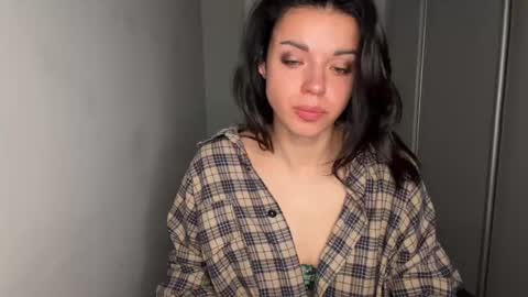 Snapshot of scarlet_daisy_ chatting on 05-12-26, 07:16 Sophie online show from 05-12-26, 07:16