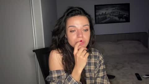 Snapshot of scarlet_daisy_ chatting on 05-30-26, 07:16 Sophie online show from 05-30-26, 07:16