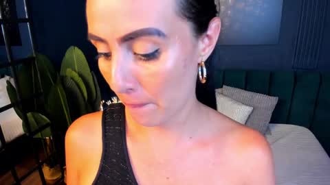 Snapshot of scarlet_edwars chatting on 02-13-25, 01:29 Scarlet Edwars online show from 02-13-25, 01:29