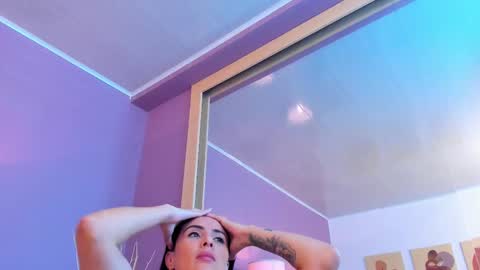 Snapshot of scarlet_edwars chatting on 02-18-25, 03:10 Scarlet Edwars online show from 02-18-25, 03:10