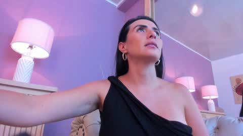 Snapshot of scarlet_edwars chatting on 02-22-25, 08:40 Scarlet Edwars online show from 02-22-25, 08:40