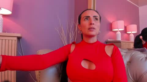 Snapshot of scarlet_edwars chatting on 03-12-25, 09:44 Scarlet Edwars online show from 03-12-25, 09:44