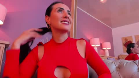 Snapshot of scarlet_edwars chatting on 03-12-25, 12:47 Scarlet Edwars online show from 03-12-25, 12:47