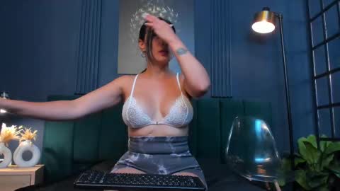 Snapshot of scarlet_edwars chatting on 09-12-25, 06:30 Scarlet Edwars online show from 09-12-25, 06:30