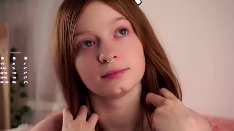 scarlet_fever10 online show from 10-12-25, 11:31