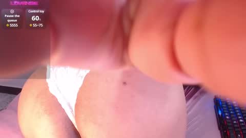 Andrea online show from 03-08-25, 03:24