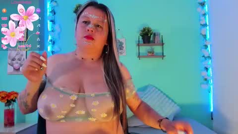 Snapshot of scarlet_fx chatting on 10-13-25, 03:12 Scarlet  online show from 10-13-25, 03:12