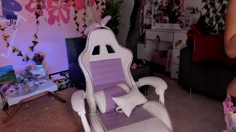 Snapshot of scarlet_villamizar chatting on 05-05-26, 04:42 SCARLET online show from 05-05-26, 04:42