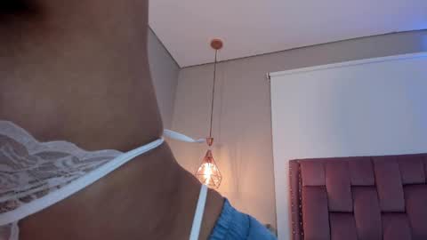 scarlet_vixen_ online show from 03-25-26, 01:17