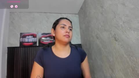 Snapshot of scarletbaker__ chatting on 12-04-25, 04:27 Scarlet online show from 12-04-25, 04:27