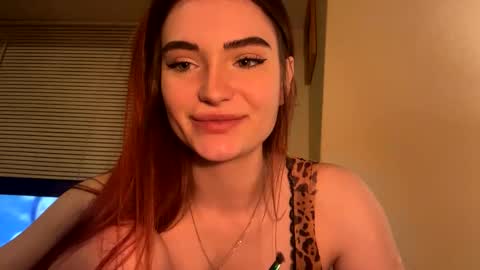 Snapshot of scarletbean chatting on 01-24-25, 11:48 scarletbean online show from 01-24-25, 11:48