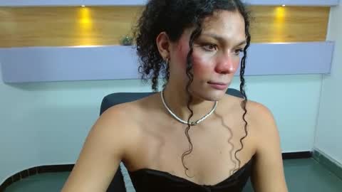 Scarlet Dream online show from 03-04-25, 08:05