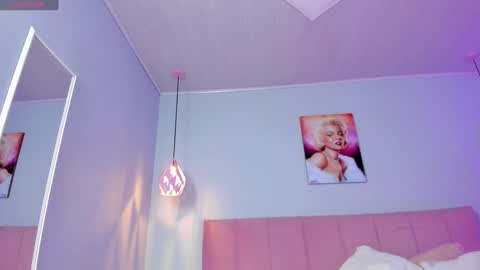 Snapshot of scarletgv chatting on 01-13-25, 07:21 Scarlet online show from 01-13-25, 07:21