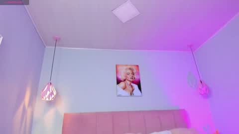 Snapshot of scarletgv chatting on 01-17-25, 04:39 Scarlet online show from 01-17-25, 04:39