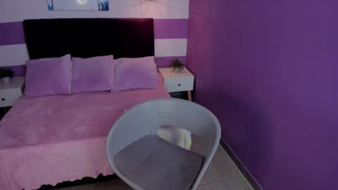 Snapshot of scarletgv chatting on 01-28-25, 06:27 Scarlet online show from 01-28-25, 06:27