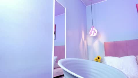 Snapshot of scarletgv chatting on 02-01-25, 07:05 Scarlet online show from 02-01-25, 07:05