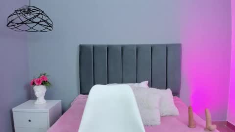 Snapshot of scarletgv chatting on 03-08-25, 04:50 Scarlet online show from 03-08-25, 04:50