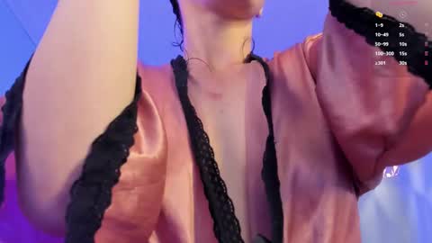 Snapshot of scarletgv chatting on 09-18-25, 10:01 Scarlet online show from 09-18-25, 10:01