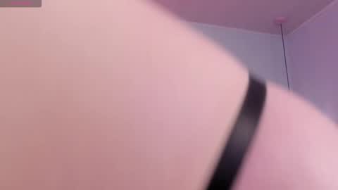 Snapshot of scarletgv chatting on 10-31-25, 05:30 Scarlet online show from 10-31-25, 05:30