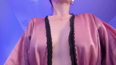 Snapshot of scarletgv chatting on 11-06-25, 04:57 Scarlet online show from 11-06-25, 04:57