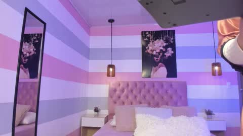 Snapshot of scarletgv chatting on 11-25-25, 10:48 Scarlet online show from 11-25-25, 10:48