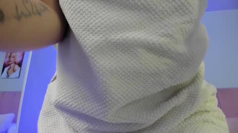 Snapshot of scarletgv chatting on 12-02-25, 04:51 Scarlet online show from 12-02-25, 04:51