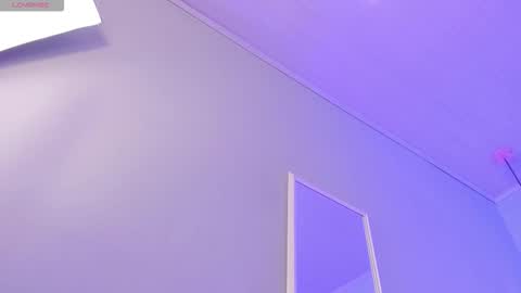 Scarlet  online show from 12-17-25, 04:51