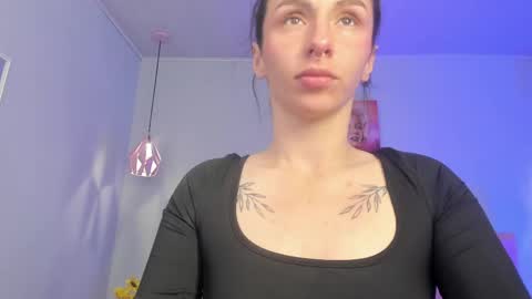 Snapshot of scarletgv chatting on 05-25-26, 08:42 Scarlet online show from 05-25-26, 08:42