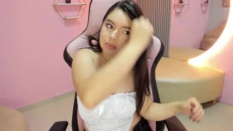 Snapshot of scarleth_kiss_ chatting on 12-14-25, 11:04 Scarleth online show from 12-14-25, 11:04