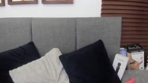 scarleth online show from 02-18-25, 05:20