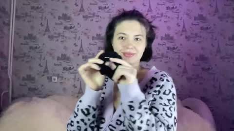 scarletpetal online show from 10-19-25, 11:44