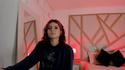 Snapshot of scarletpunk_ chatting on 12-02-24, 11:56 Scarlet online show from 12-02-24, 11:56