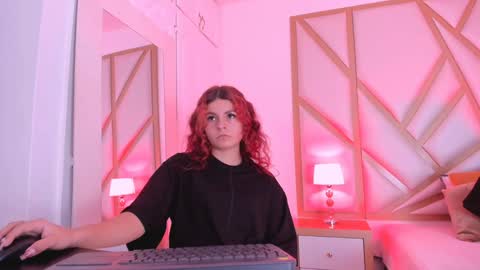 Snapshot of scarletpunk_ chatting on 12-15-24, 01:00 Scarlet online show from 12-15-24, 01:00