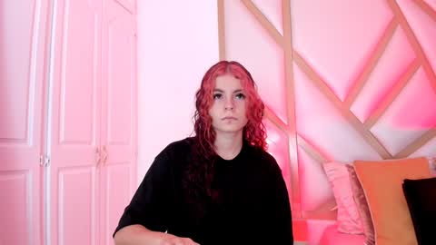 Snapshot of scarletpunk_ chatting on 01-16-25, 12:09 Scarlet online show from 01-16-25, 12:09