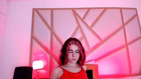 Snapshot of scarletpunk_ chatting on 01-20-25, 04:01 Scarlet online show from 01-20-25, 04:01