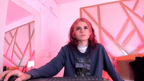 Snapshot of scarletpunk_ chatting on 01-25-25, 12:37 Scarlet online show from 01-25-25, 12:37