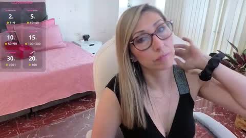 Scarlett online show from 11-22-25, 11:42