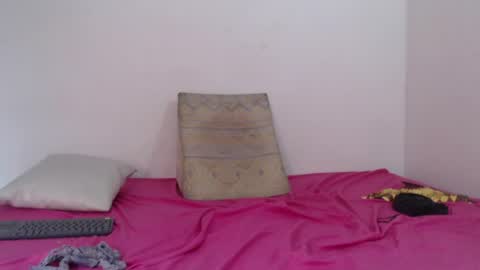 Snapshot of scarlett__cherry_ chatting on 05-25-26, 07:42 Scarlett online show from 05-25-26, 07:42