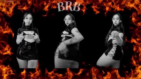 Snapshot of scarlett__cooper__ chatting on 11-30-25, 12:09 Scarlett online show from 11-30-25, 12:09