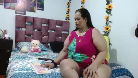 Snapshot of scarlett__jhonson chatting on 10-16-25, 01:17 Scarlett online show from 10-16-25, 01:17